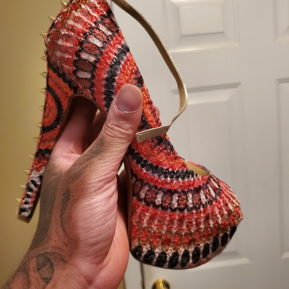 8 1/2 - Picture 2 of 16